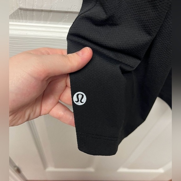 Lululemon Essential Tank *Train - Sz 6 - Picture 4 of 6